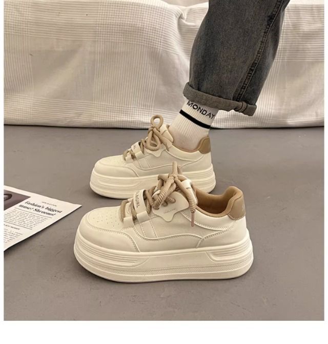 Sneakers da donna bianche con suola spessa di alta qualità, scarpe con plateau rialzate di nicchia_voghion.com