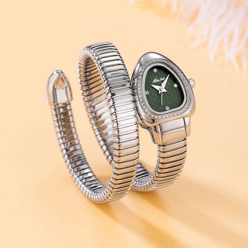 A New Fashionable, Elegant And High-end Ladies' Watch With A Golden Snake-shaped Entwined Inlay_voghion.com