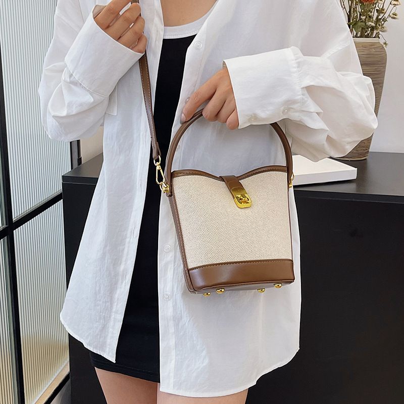 Borsa a mano casual color-block per donna 2024, nuova moda, semplice, tracolla, borsa a secchiello alla moda per pendolari_voghion.com