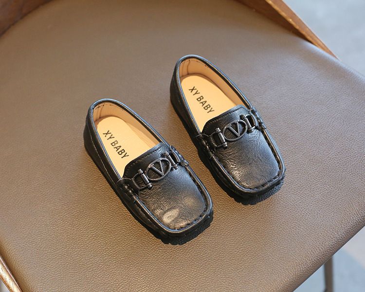 Scarpe per bambini Scarpe con le dita dei piedi per ragazzi 2024 primavera nuove scarpe piccole in pelle per bambini in stile britannico con suola morbida scarpe singole per studenti scarpe casual per bambini_voghion.com