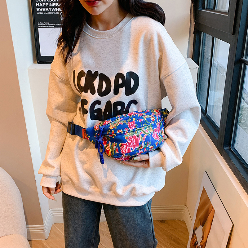 Small Crowd Flower Dragon Earth Cool China-chic Cross Body Chest Bag Women 2024 New Fashion Personality Retro Ethnic Style Small Bag Men and Women_voghion.com