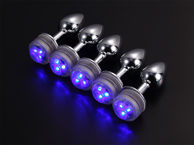 Luce splendente LED Giocattoli del sesso anale per ragazza Donna Culo Liscio Butt Plug Coda Metallo Prostata Merci Telecomando Brig_voghion.com