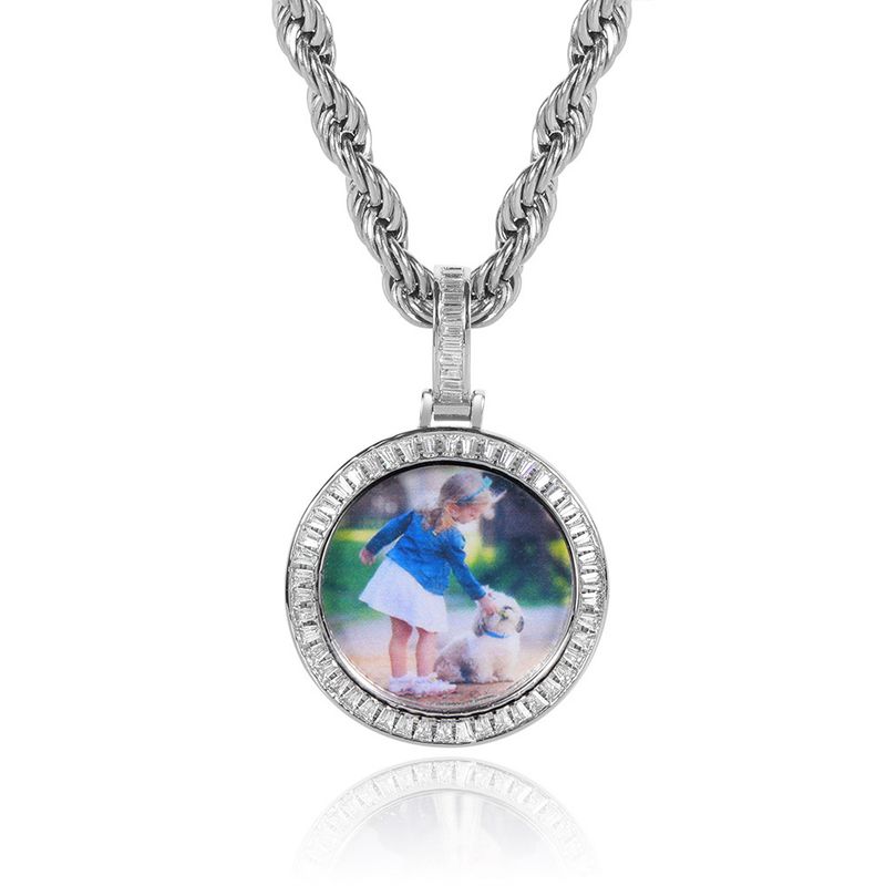 Collane a catena Hip hop Mini tromba T quadrato Zircone pendente rotondo con foto personalità commemorativa collana con cornice per foto hiphop_voghion.com