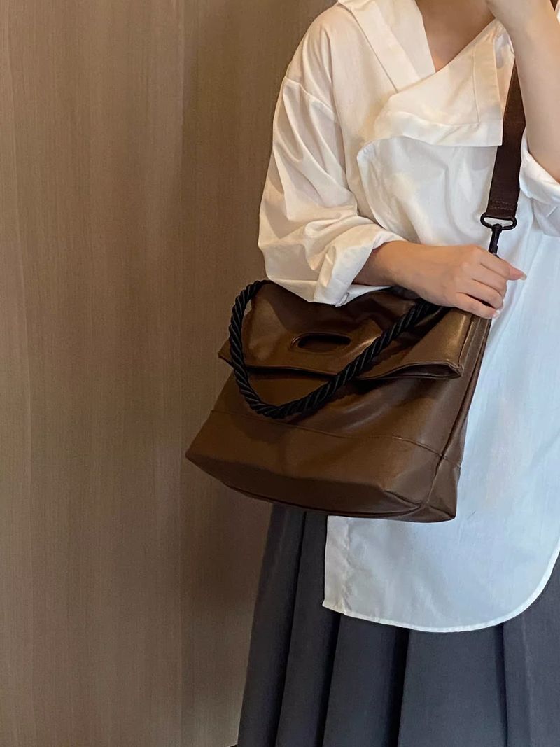 Autunno e inverno Grande 2024 Nuova borsa semplice per studenti in morbida pelle da pendolarismo, borsa a tracolla a spalla singola per donna_voghion.com