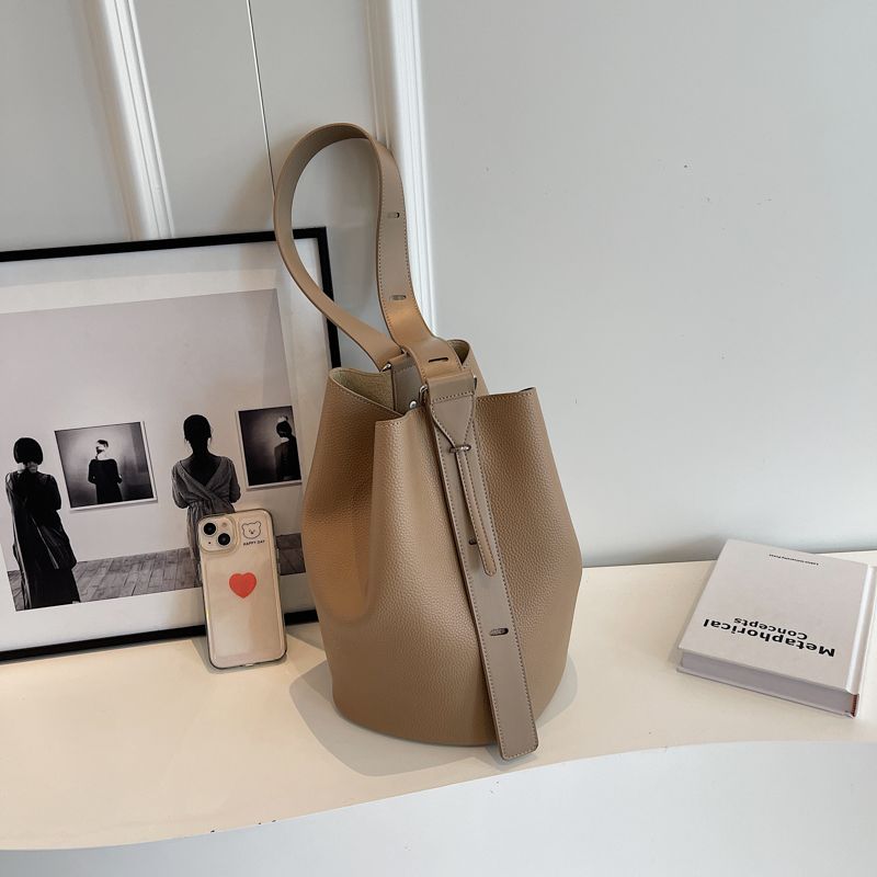 Retro Kleine Einfarbige Leder Schulter Taschen Für Frauen Designer Mode Eimer Taschen Weibliche Handtaschen Unterarm Tasche_voghion.com
