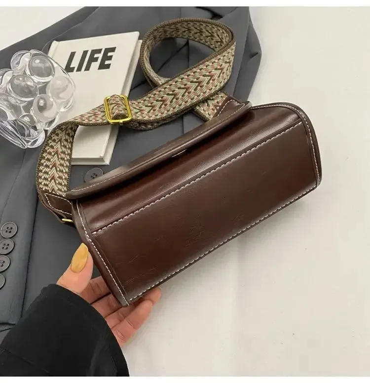 Maillard Retro Autumn And Winter Cross Body Wide Shoulder Strap Fashion Small Womens Bag_voghion.com