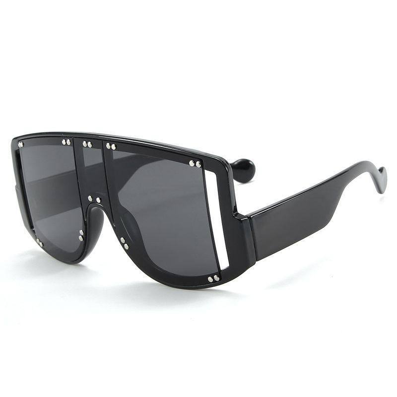 Személyre szabott, nagy keretes, szegecselt színű napszemüveg, divatos és trendi punk FT egyrészes napszemüveg 2081_voghion.com