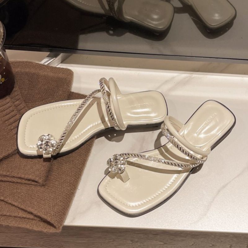 Ciabatte da donna con strass piatti e anello per le dita dei piedi, sandali da spiaggia con tacco basso, nuovi ed eleganti, estivi, 2025, alla moda, squisiti, Hundred_voghion.com