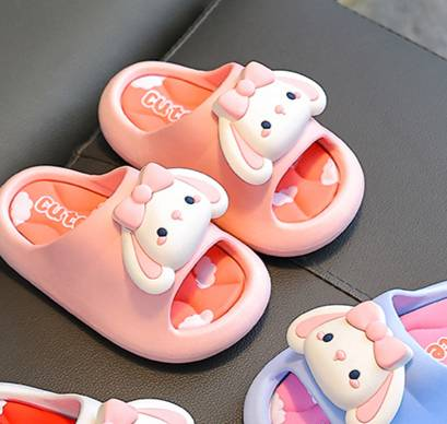 "Sandali estivi per bambine – Simpatiche pantofole a forma di coniglietto con suola morbida e antiscivolo per bambine dai più piccoli ai più grandi (taglie 24-39, per uso in bagno e in casa)"_voghion.com