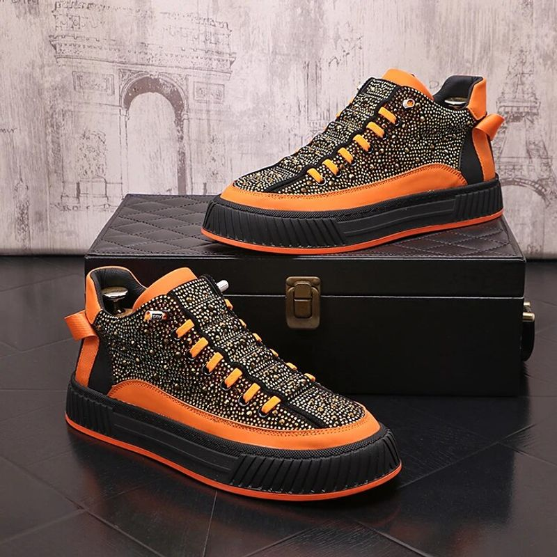 2022 neue Löwenzahn Spikes Flache Leder e Strass Mode Männer Stickerei Loafer Kleid Rauchen Slipper Casual Diamant_voghion.com