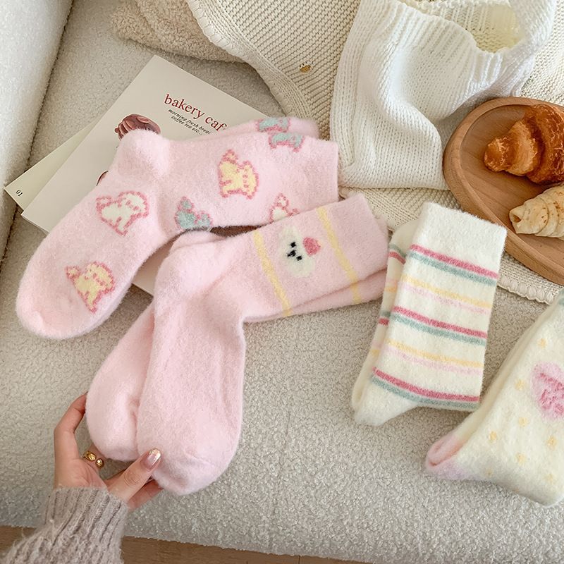 2025 Fall/Winter New Women's Plush Warm Mid-Calf Velour Sleep Socks_voghion.com