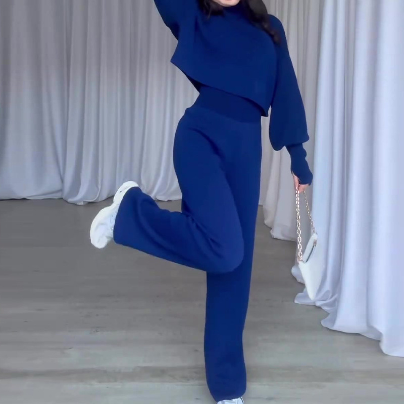 Einfarbiger Damenanzug mit halbem Rollkragenpullover und Laternenärmeln, kurzer Pullover und Hose_voghion.com