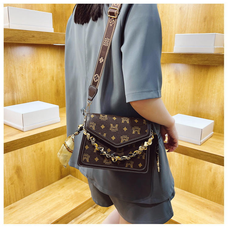 Bag Women's Bag 2023 New Niche Design Retro Small Square Bag Net Red Fashion all-match one-shoulder diagonal handbag_voghion.com