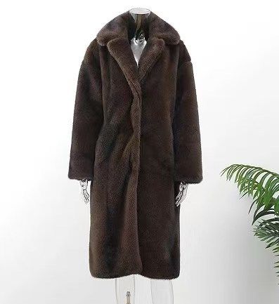 Luxuriöser Kunstpelzmantel – Lange vegane Lammfelljacke (S/M/L, Streetstyle mit hohem Kragen)_voghion.com