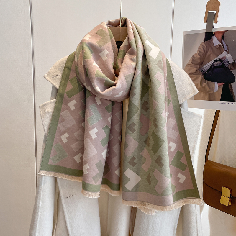 Summer New Geometric Cashmere Scarf Women's Shawl Cloak Fashion Ethnic Style Split Warm Tassel Blanket_voghion.com