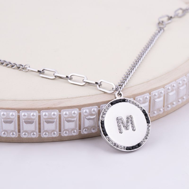 Stainlss round plat lttr M collarbon chain for vrsatil hip-hop ins, trndy mn and womn's titanium stl_voghion.com