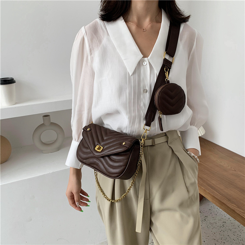 Borsa da donna 2023 Nuova borsa in filo da ricamo Borsa versatile con tracolla larga Borsa a tracolla con catena Borsa per ascella_voghion.com