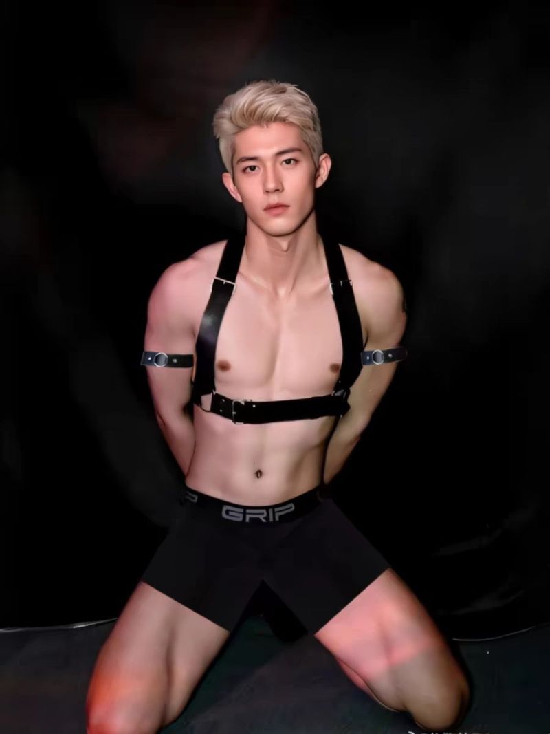 LuvBox Cintura alla moda maschile in stile punk europeo e americano Harajuku PU in pelle cava con tracolla, accessori bondage_voghion.com