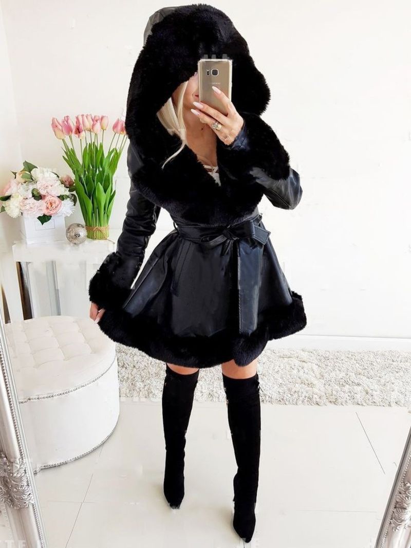 Cappotto invernale con cappuccio e collo a revers di HERTALK, elegante giacca nera con finiture in pelliccia, orlo arricciato e dettaglio in vita, linea ad H_voghion.com