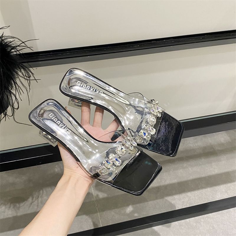 Diamantgefütterte Sanda für Damen mit freiliegenden Zehen, silberne Hausschuhe für modische Kleidung, trendige transparente Kristallhochzeit_voghion.com