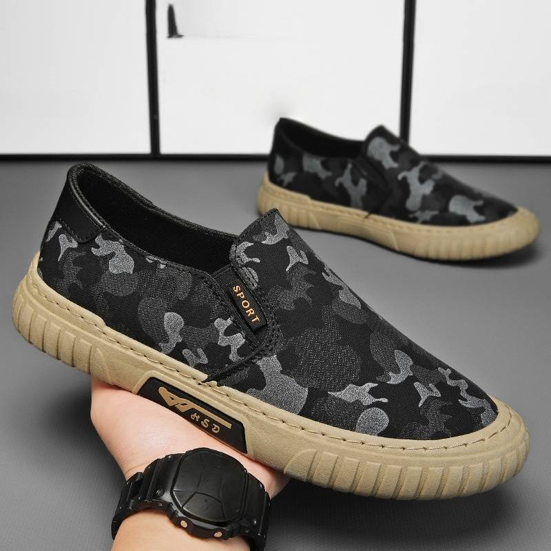 Herren-Slipper aus Camouflage-Canvas – Atmungsaktive Freizeit-Sneaker für den Sommer, Peking-inspirierte Halbschuhe mit bequemem Design_voghion.com