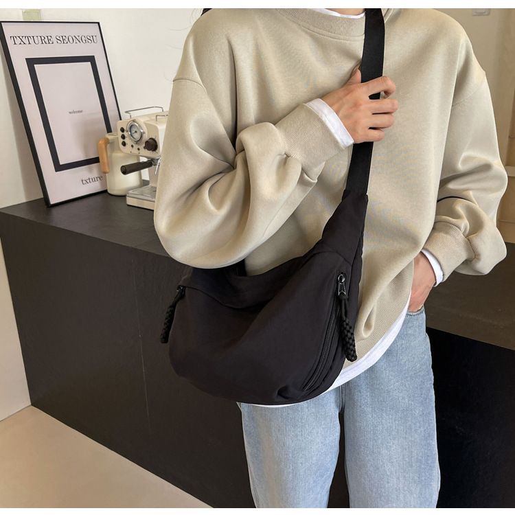 Borsa a tracolla da donna in tessuto di nylon, nuova borsa estiva, grande capacità, versatile, design di nicchia, tracolla singola, stile gnocco_voghion.com