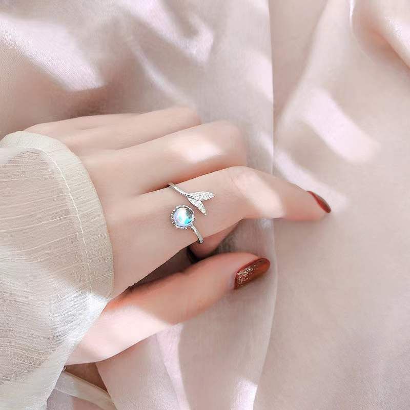 Japanese And Korean Style Fishtail Ring For Women, Fashionable Personality, Simple Design, Niche Design Of Glass Stone,_voghion.com