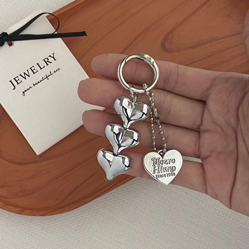 INS Design Sense Silver Heart Bead Pendant Handbag Phone Decoration Pendant Personalized Fashion Keychain Accessories_voghion.com
