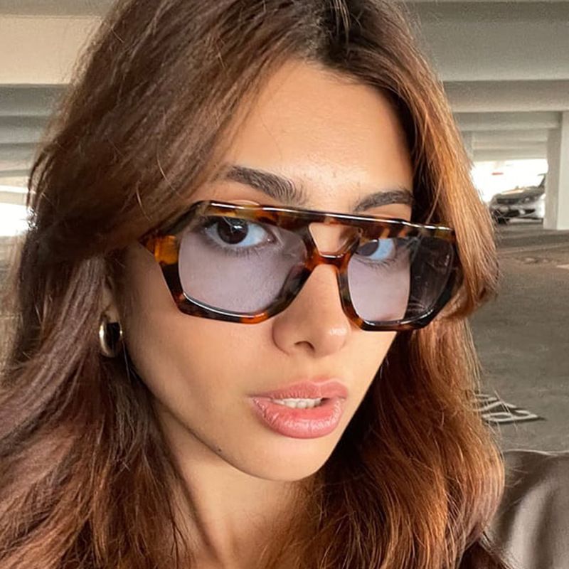 Occhiali da sole da donna Instagram influencer irregolari a doppio raggio, tendenza occhiali personalizzati a contrasto di colore semplice_voghion.com