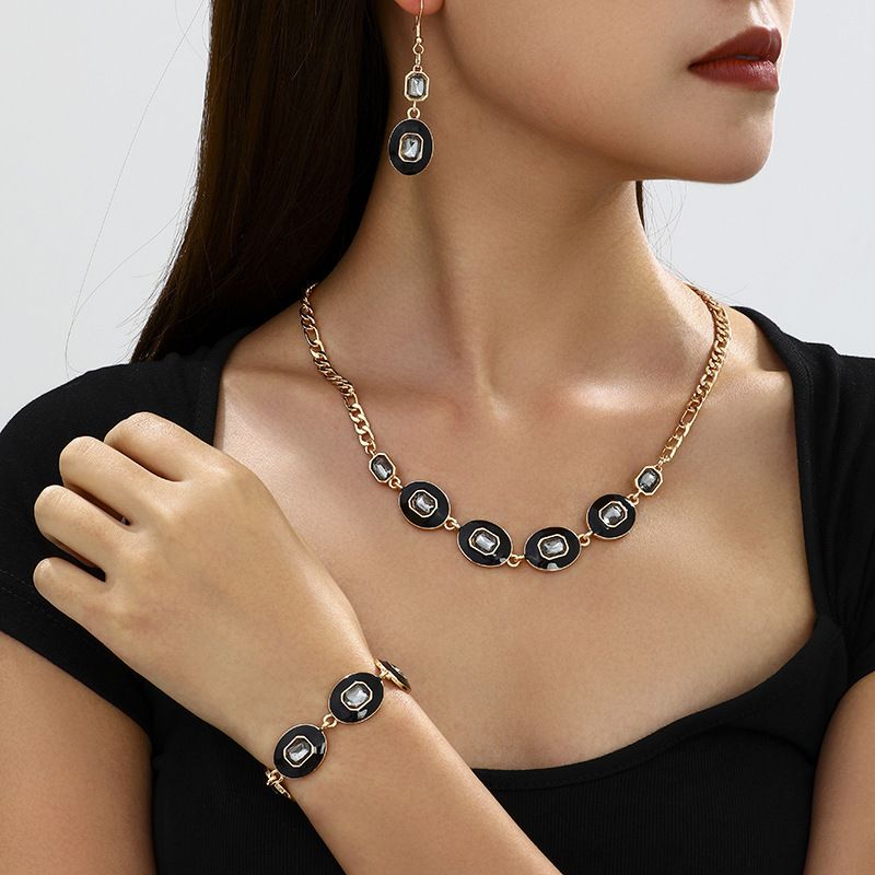 Ensemble de bijoux tendance en métal polygonal texturé pour femme, boucles d'oreilles, collier et bracelet_voghion.com