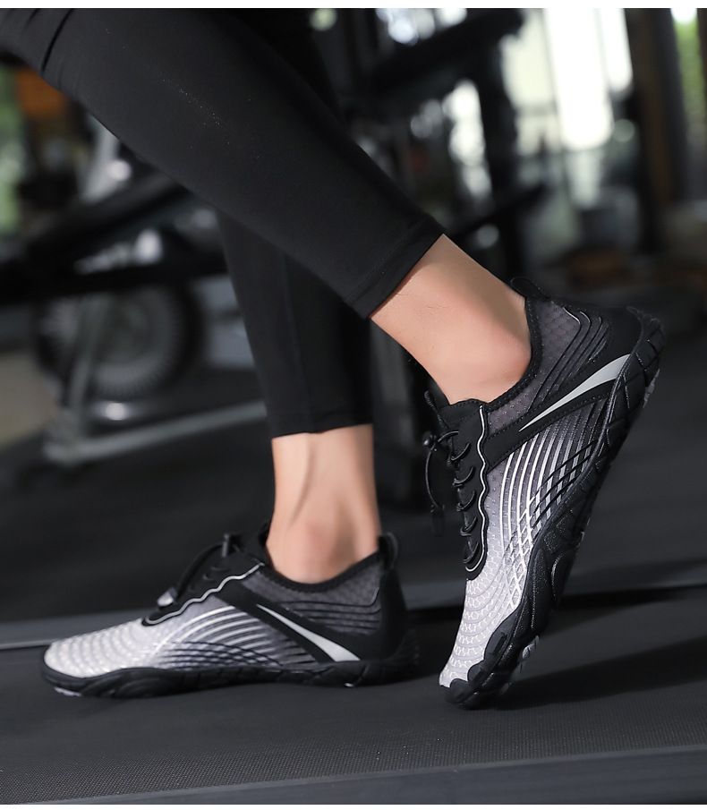 Nuove scarpe da nuoto Scarpe da spiaggia per esterni Scarpe da acqua per coppie Scarpe ad asciugatura rapida a piedi nudi Scarpe da acqua per lo snorkeling Scarpe da trampolino_voghion.com