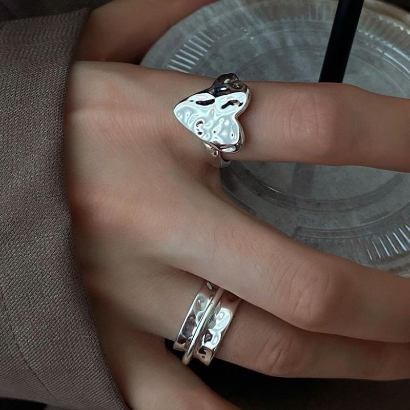 2025 New Arrivals Wide edged women's ring, an index of hip-hop style_voghion.com