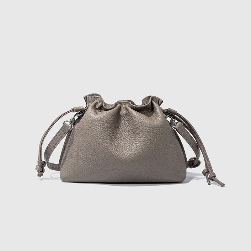 Borsa a tracolla singola con tracolla a secchiello in vera pelle di vacchetta con strato superiore in pelle di vacchetta rugosa, piccola da donna_voghion.com