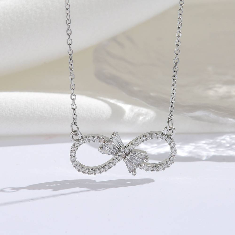 Simple and fashionable personality 8 shaped heart micro inlaid zircon versatile temperament women's necklace Valentine's Day gift_voghion.com