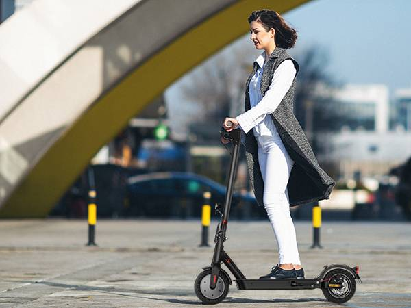 isinwheel E9T Max Elektrikli Scooter ABE, 500W Motor, 36V 10Ah Pil, Disk Frenli 10 inç Yetişkin Katlanır Scooter_voghion.com
