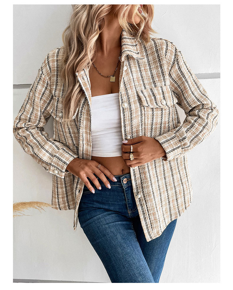 Women's fashion plaid shirt outside to match women_voghion.com