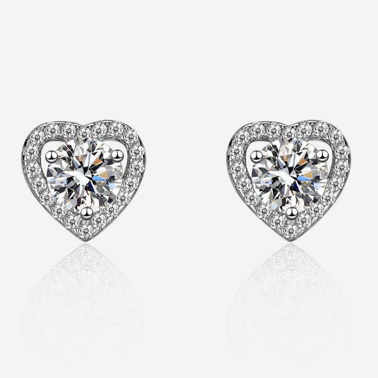 Orecchini Classici Imitazione Moissanite Cuore Zircone Orecchini Niche Temperamento Luce Lusso Stile Orecchini di Diamanti a Forma di Cuore di Alta Gamma_voghion.com
