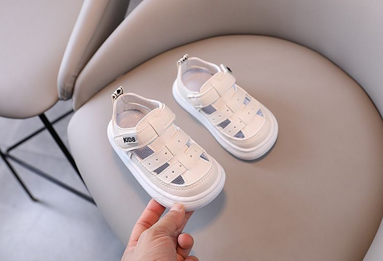 Sandali per bambini alla moda estiva 2024, scarpe da spiaggia in pelle con fori per bambini e bambine, scarpe con suola morbida_voghion.com