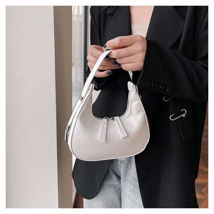 2024 New Handheld Crescent for Women's Summer Luxury, Versatile Underarm B, Fashionable and Casual Commuter Shoulder_voghion.com