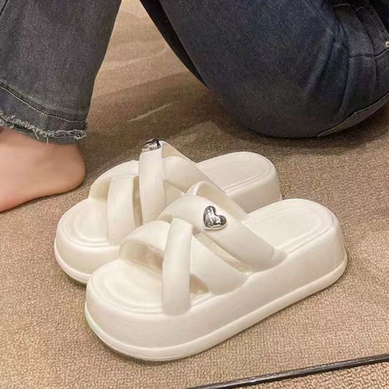 Laojiu ZDB617 Summer Soft Sole Heart-Shaped Sandals_voghion.com