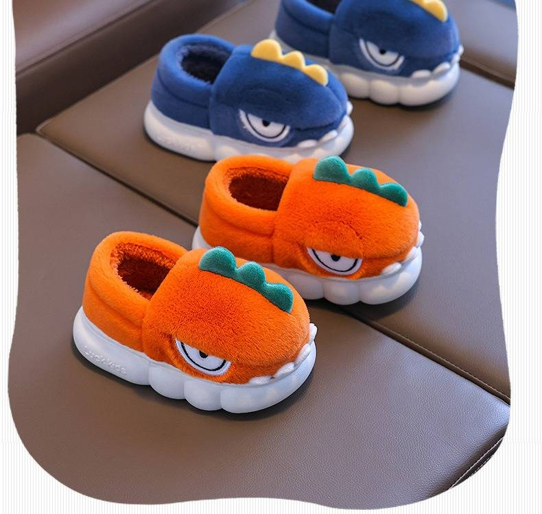 Winterhausschuhe für Kinder mit Dinosauriermotiv – gemütliche, mit Fleece gefütterte Schuhe für drinnen und draußen mit rutschfester Sohle (Größen 24–37, mit Fersenabdeckung und offener Rückseite)_voghion.com