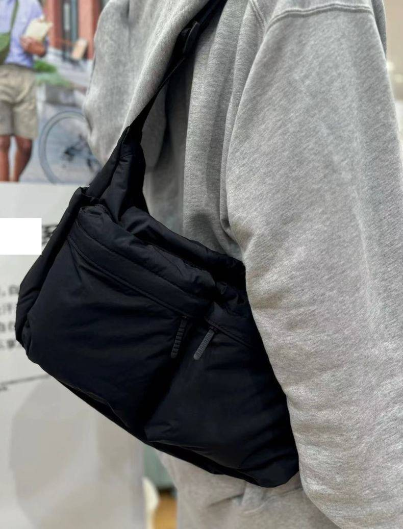 Schlichte, geräumige, sportliche Unisex-Umhängetasche im leichten Luxus-Stil mit mehreren Fächern, wasserabweisendem Nylon, lässig und stilvoll für den Alltag_voghion.com