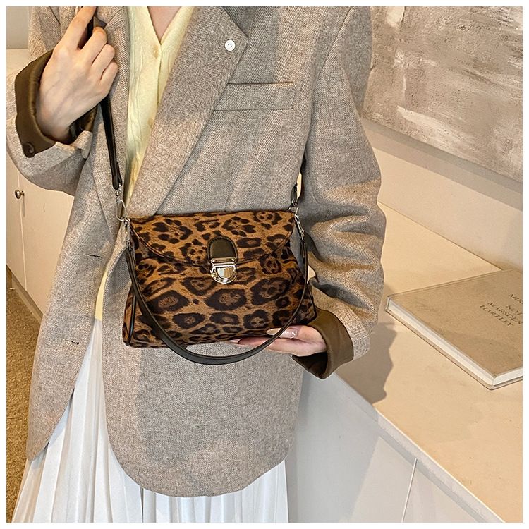 Advanced leopard print for women 2024 new Korean version French fashion small square trendy sinle shoulder crossbody_voghion.com