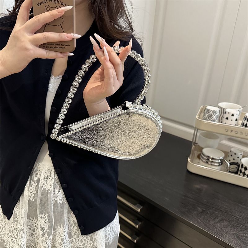 Trendy And Eleant 2025 Summer New Heart-shaped Personalized Diamond-encrusted Evenin Fashion Stylish Women's Clutch_voghion.com