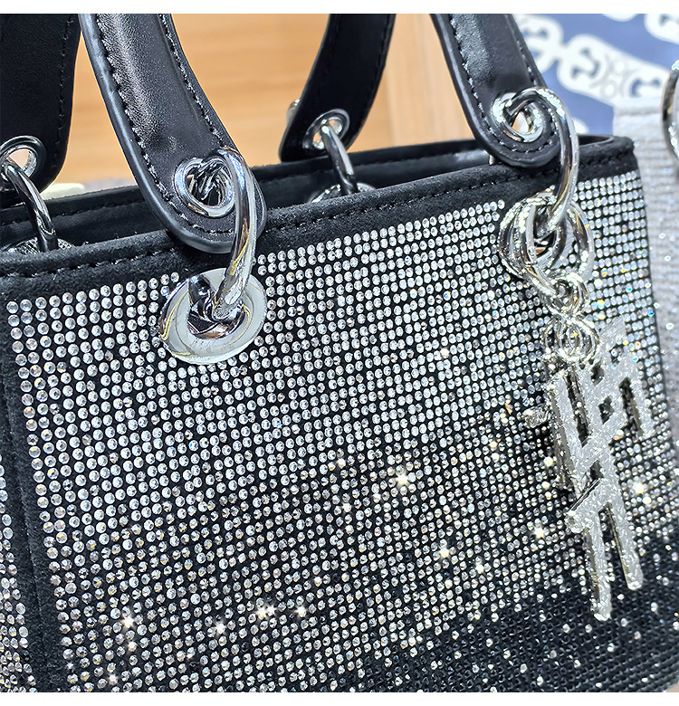 Cinghie a catena Daifei portatili di fascia alta con strass sfumati da donna di vendita calda, piccole borse quadrate a tracolla, alla moda_voghion.com