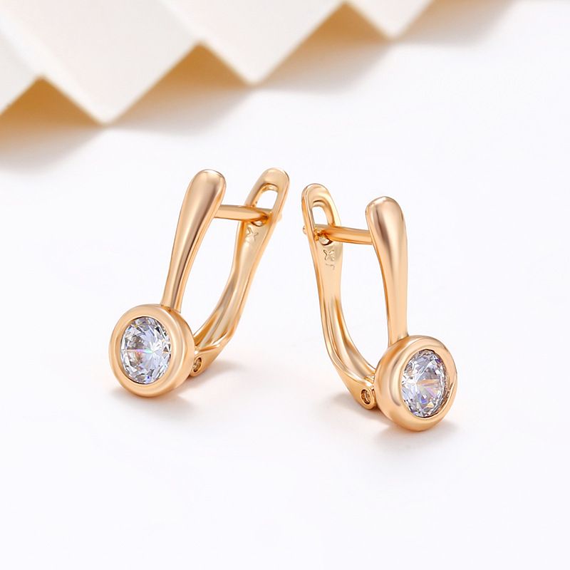 Xuping Jewelry Orecchini di lusso leggeri di alta qualità in lega rotonda in stile russo con zirconi per le donne estive_voghion.com