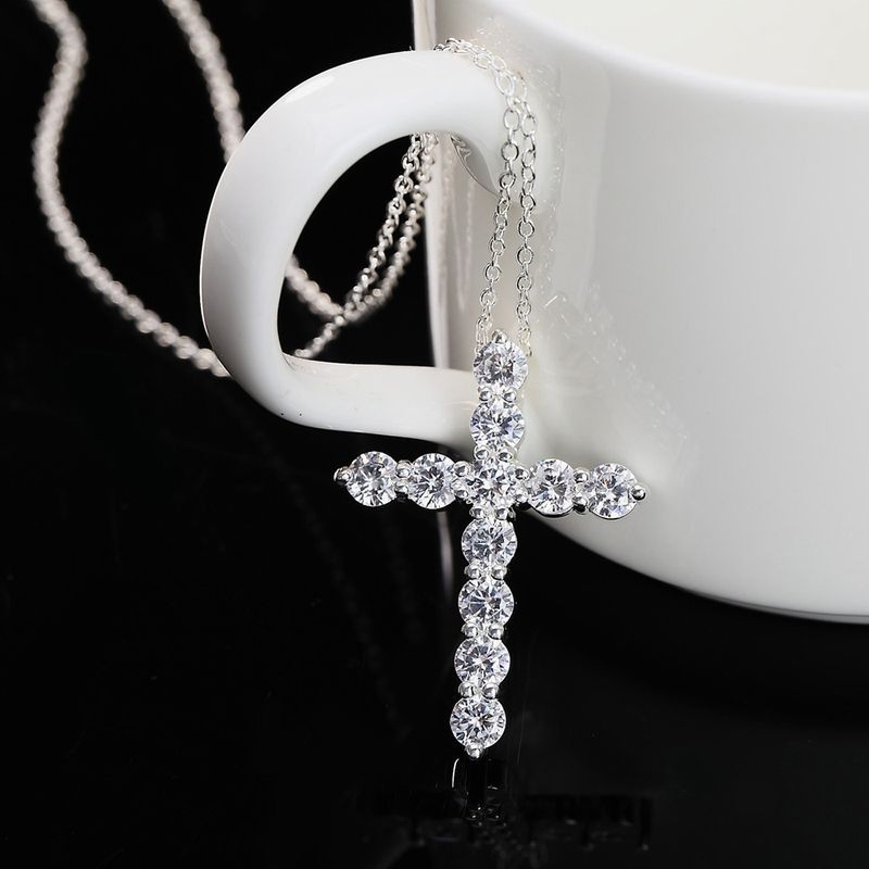 Vendita calda Collana in argento Sterling per donna Ciondolo a croce in cristallo lucido da 18 pollici Gioielli per feste di nozze alla moda Regali di Natale_voghion.com