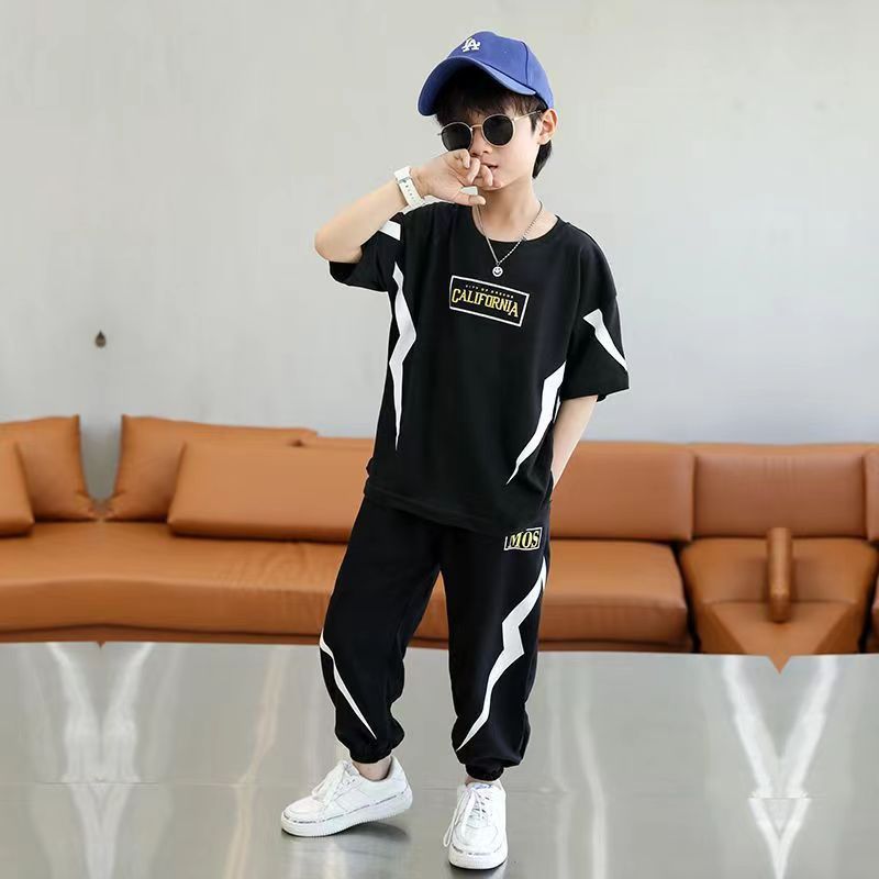 Sommeroutfit für Jungen im koreanischen Stil – trendiges kurzärmliges Zweiteiler-Set für kleine Herren, atmungsaktive und stylische Kinderkleidung_voghion.com