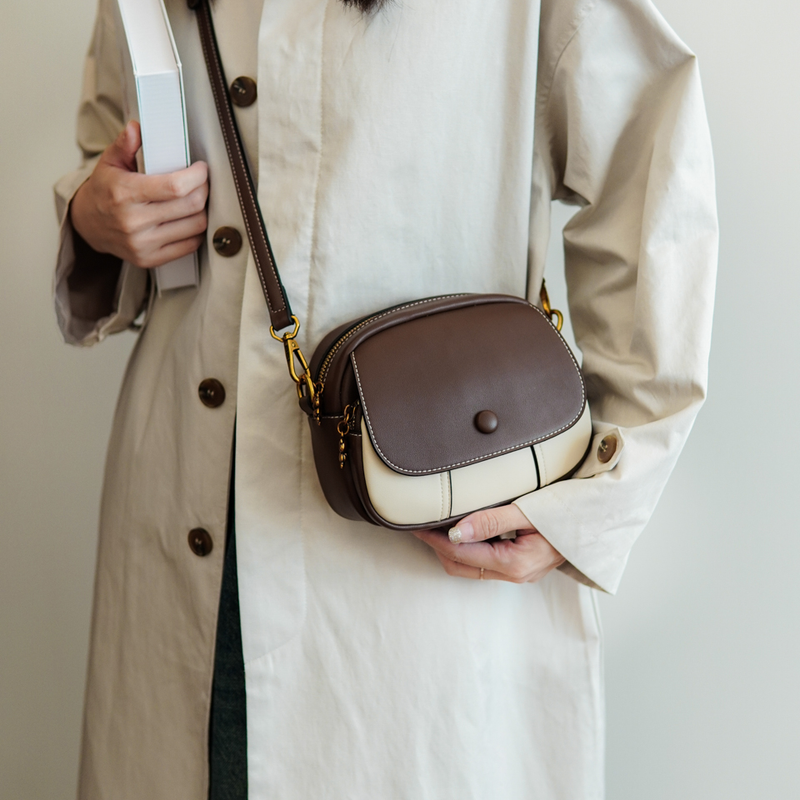 Super Fire 2023 Otoño e Invierno nueva moda omni-hombro mensajero mini pequeño bolso cuadrado simple bolso de cuero suave_voghion.com