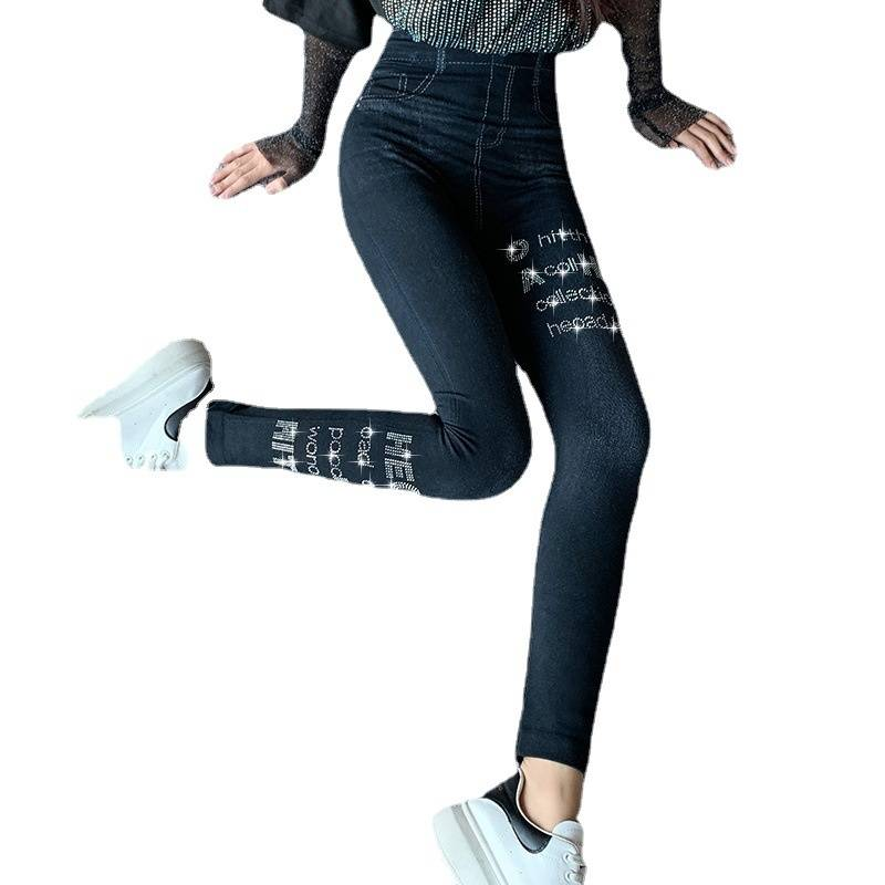 Abbigliamento da donna denim ad alta elasticità con diamanti caldi più leggings di velluto pantaloni a nove punti attillati e modali ispessiti_voghion.com